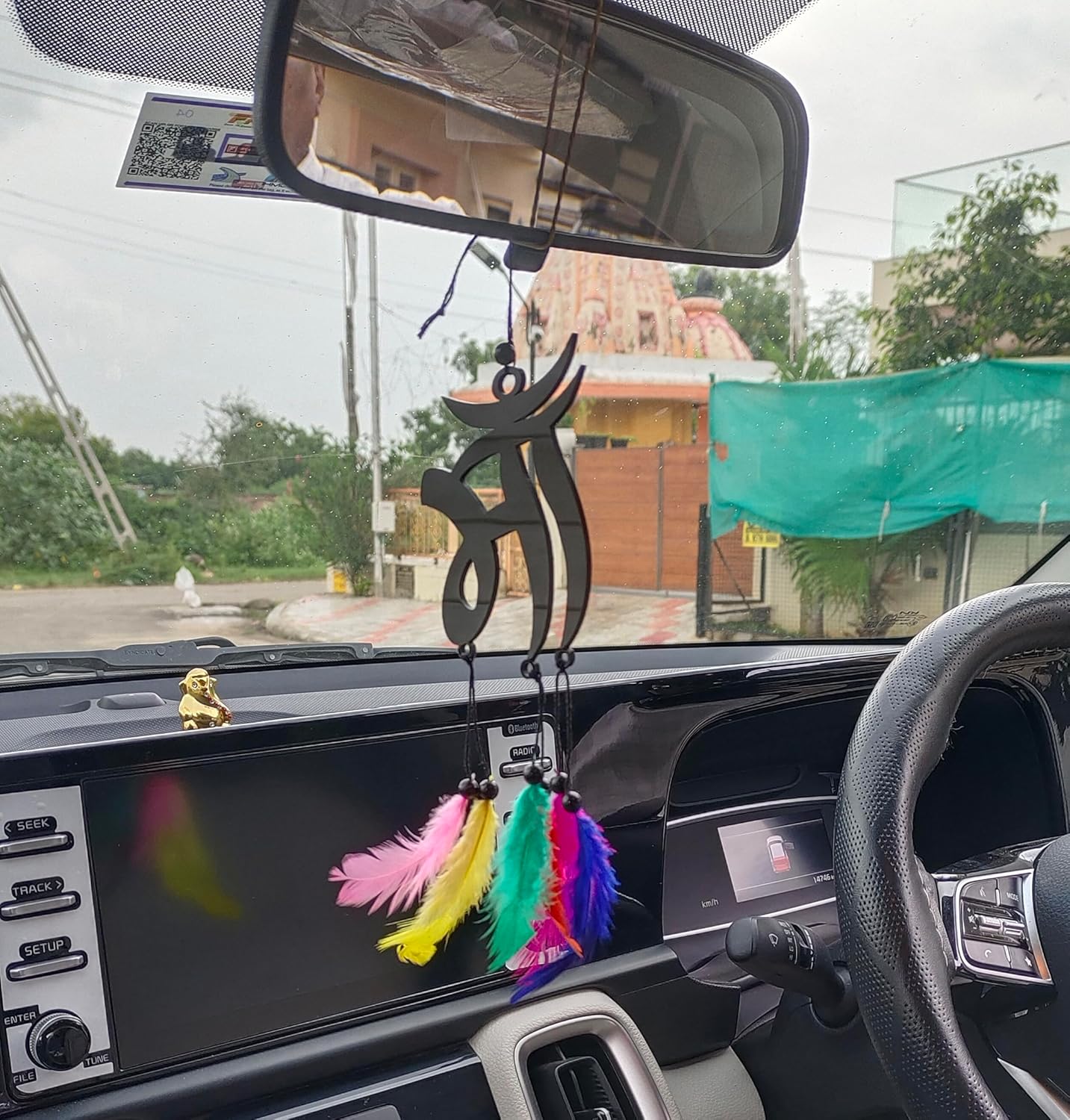 Dream Catcher Car Hanging Ornament – Elegant Acrylic Rear View Mirror Charm – Boho Car Interior Decoration Accessory (Maa)